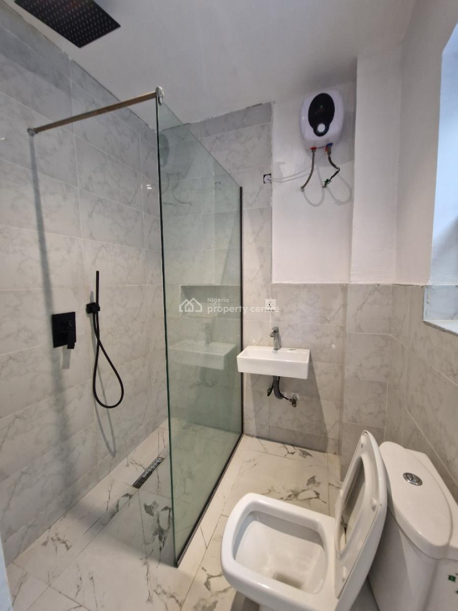 2 Bedroom Maisonette, Off Fredoom Way, Lekki Phase 1, Lekki, Lagos, Flat / Apartment for Rent