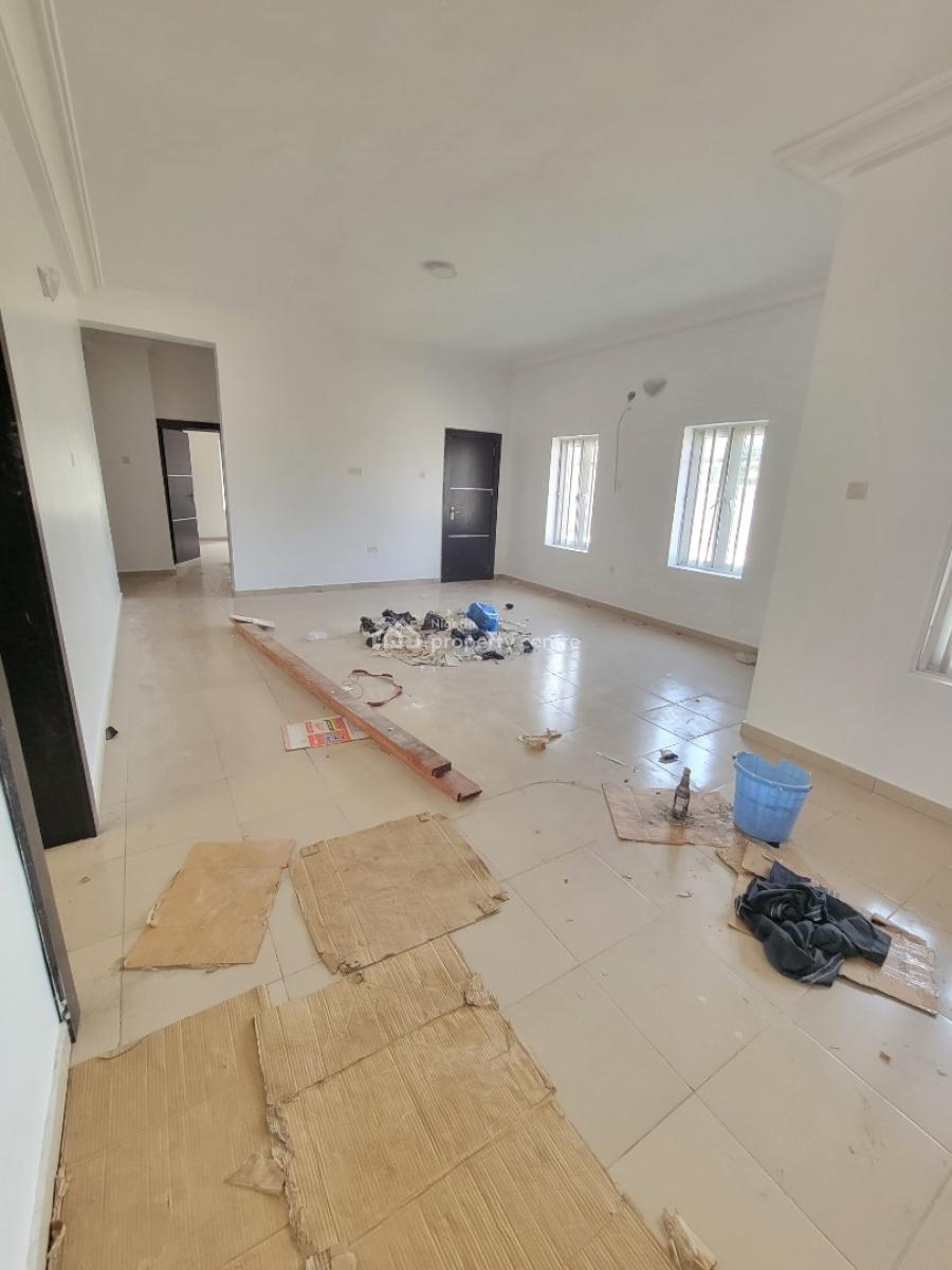 Standard and Spacious 3bedroom Apartment, Mobil Road, Ilaje, Ilaje, Ajah, Lagos, Flat / Apartment for Rent