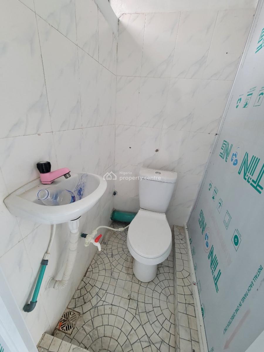 Sharp and Spacious Shop Facing The Road (upstairs), Ado Road, Ajah, Lagos, Shop for Rent
