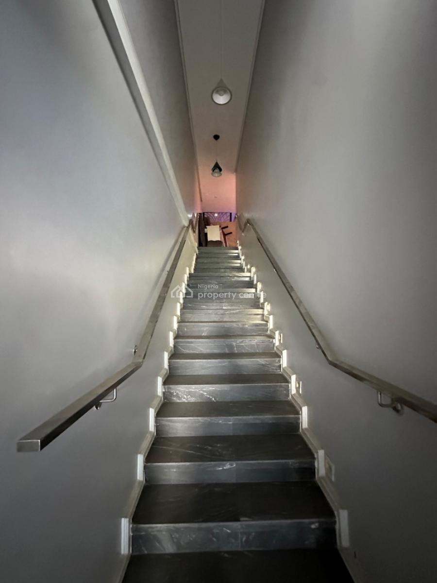 Luxury 3bedroom Apartment, Adjacent Omole Phase 1, Agidingbi, Ikeja, Lagos, Flat / Apartment for Rent