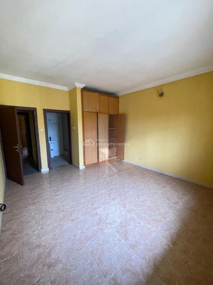3 Bedroom Apartment in a Secured and Serene Estate, Off Admiralty Way ., Lekki Phase 1, Lekki, Lagos, Flat / Apartment for Rent