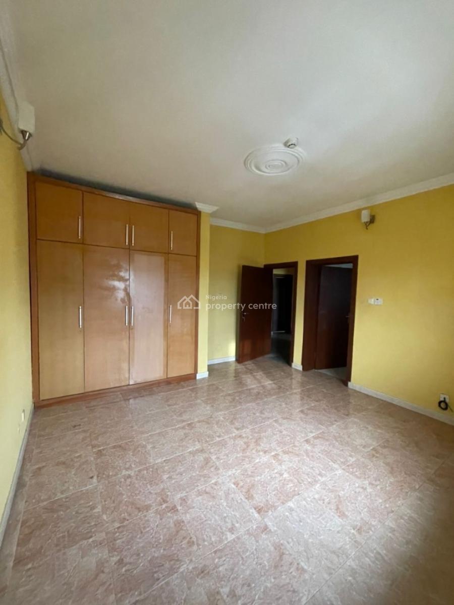 3 Bedroom Apartment in a Secured and Serene Estate, Off Admiralty Way ., Lekki Phase 1, Lekki, Lagos, Flat / Apartment for Rent