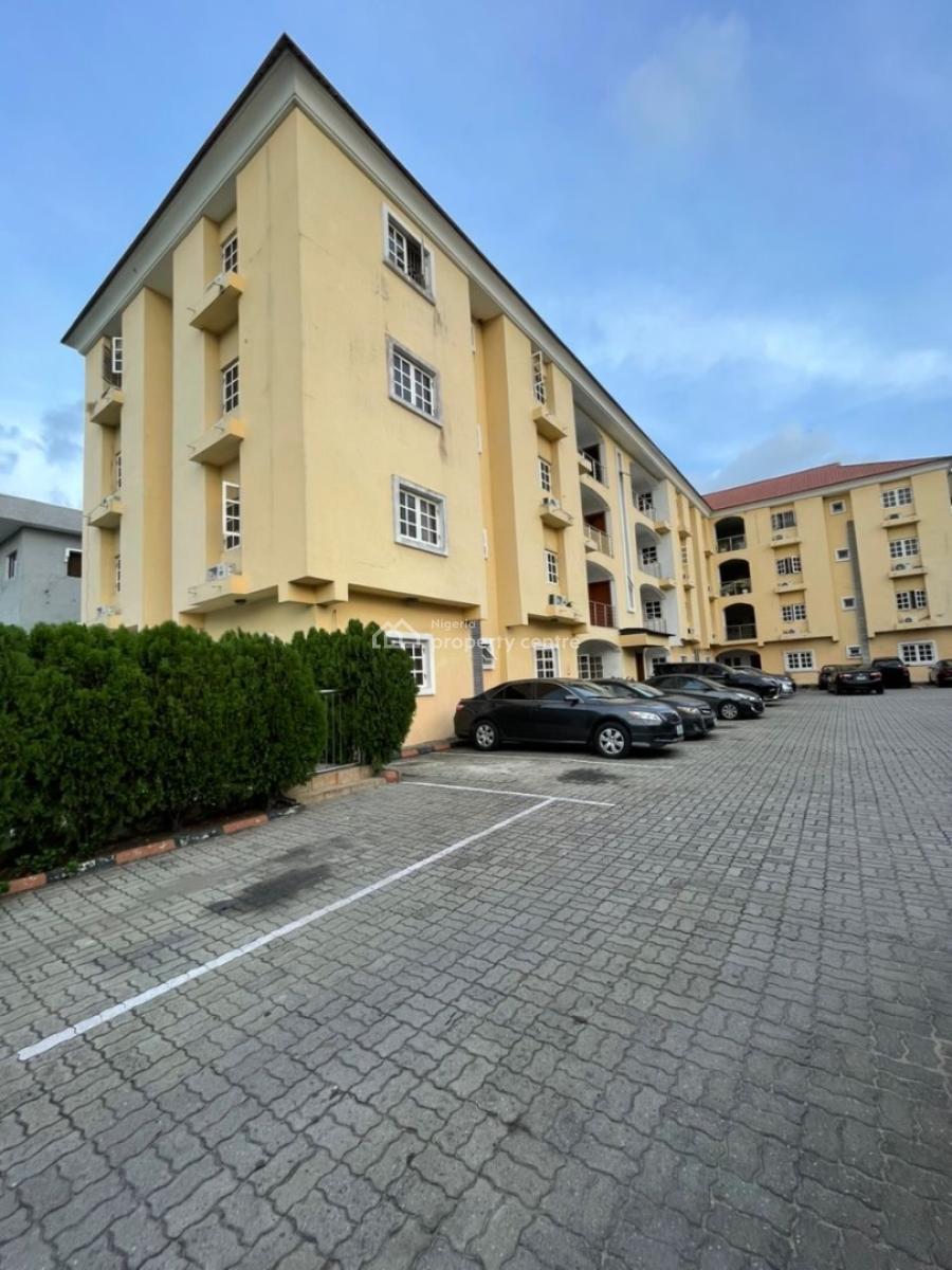 3 Bedroom Apartment in a Secured and Serene Estate, Off Admiralty Way ., Lekki Phase 1, Lekki, Lagos, Flat / Apartment for Rent