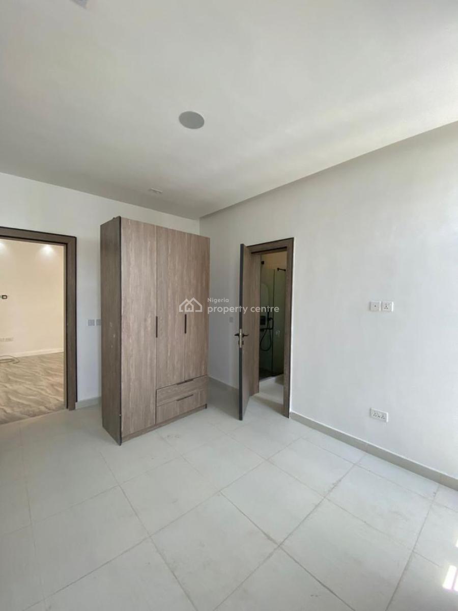 Tastefully Finished 2 Bedroom Apartment with Pool in a Secured Estate, Osapa, Lekki, Lagos, Block of Flats for Sale