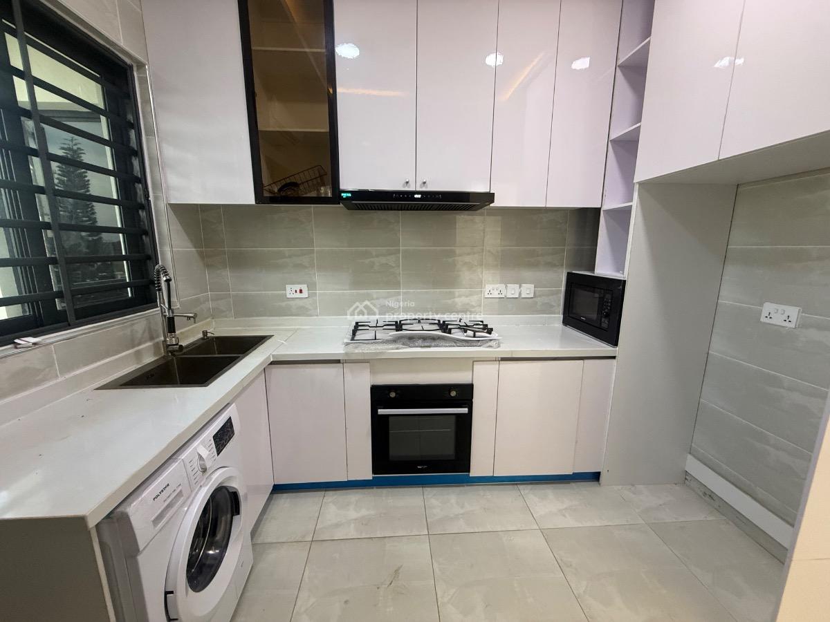 Newly Built 3 Bedroom Apartment with Maids Room, Lekki Phase 1, Lekki, Lagos, Flat / Apartment for Rent