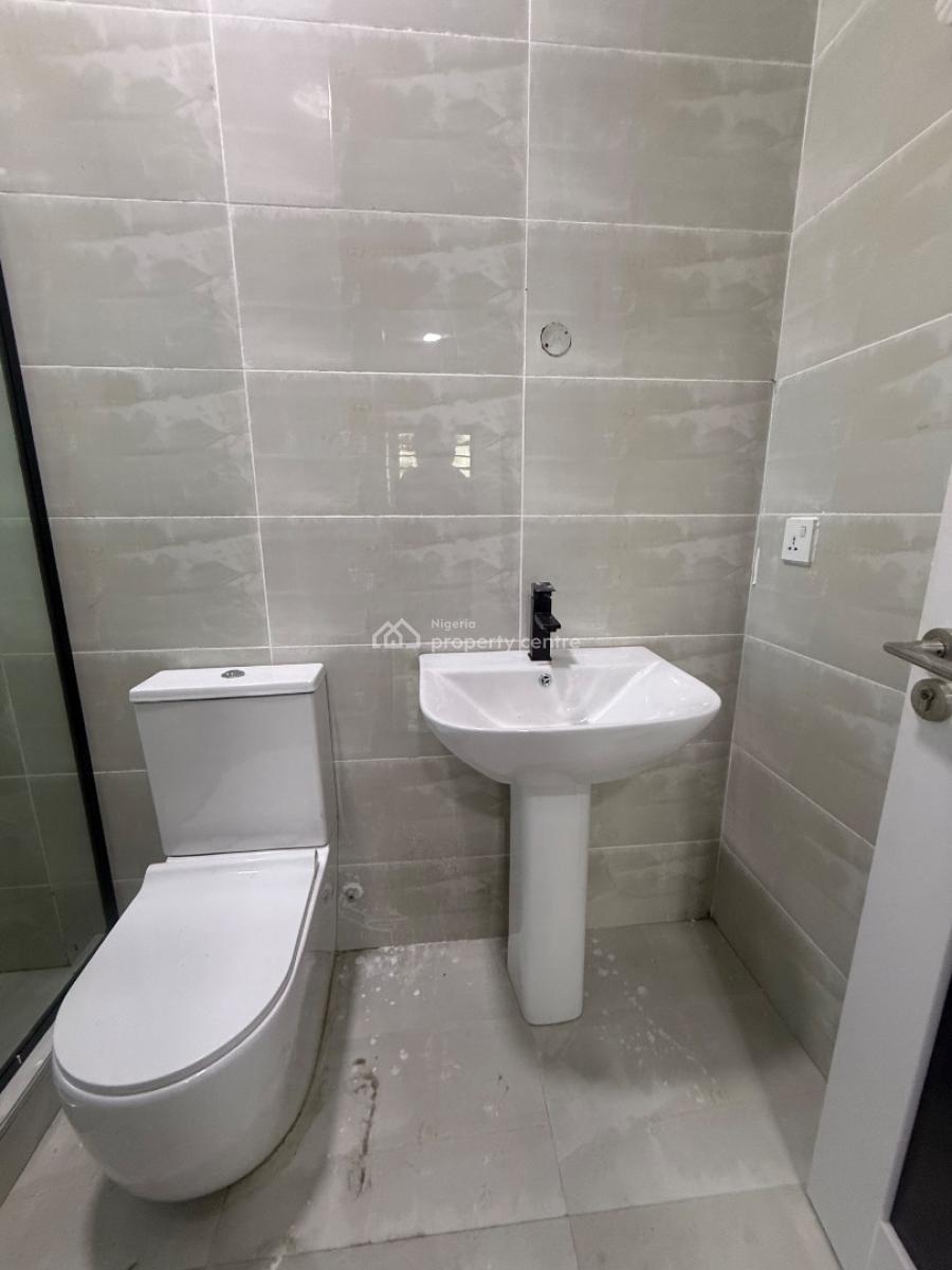 Newly Built 3 Bedroom Apartment with Maids Room, Lekki Phase 1, Lekki, Lagos, Flat / Apartment for Rent