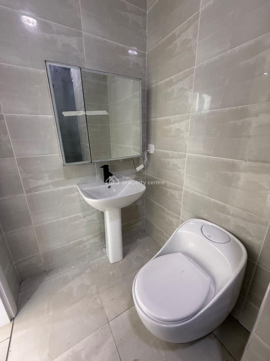Newly Built 3 Bedroom Apartment with Maids Room, Lekki Phase 1, Lekki, Lagos, Flat / Apartment for Rent