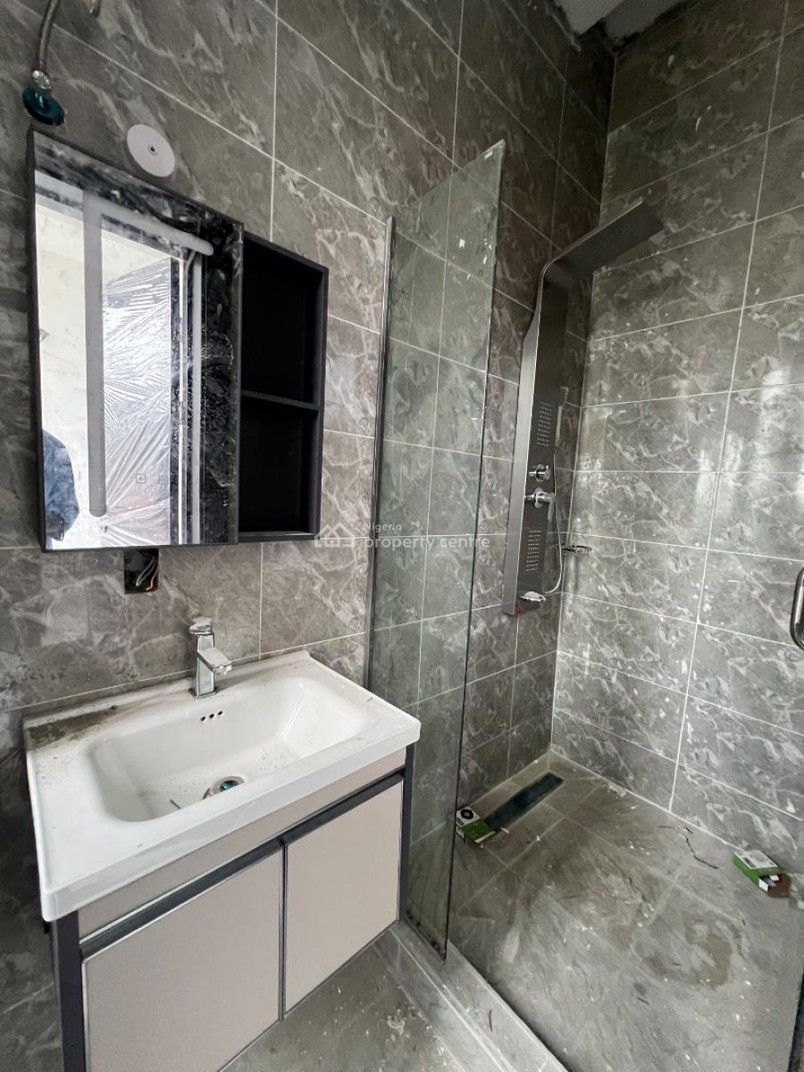 Luxury 2 Bedroom Apartment with Bq, Periwinke Estate, Lekki Phase 1, Lekki, Lagos, Flat / Apartment for Rent