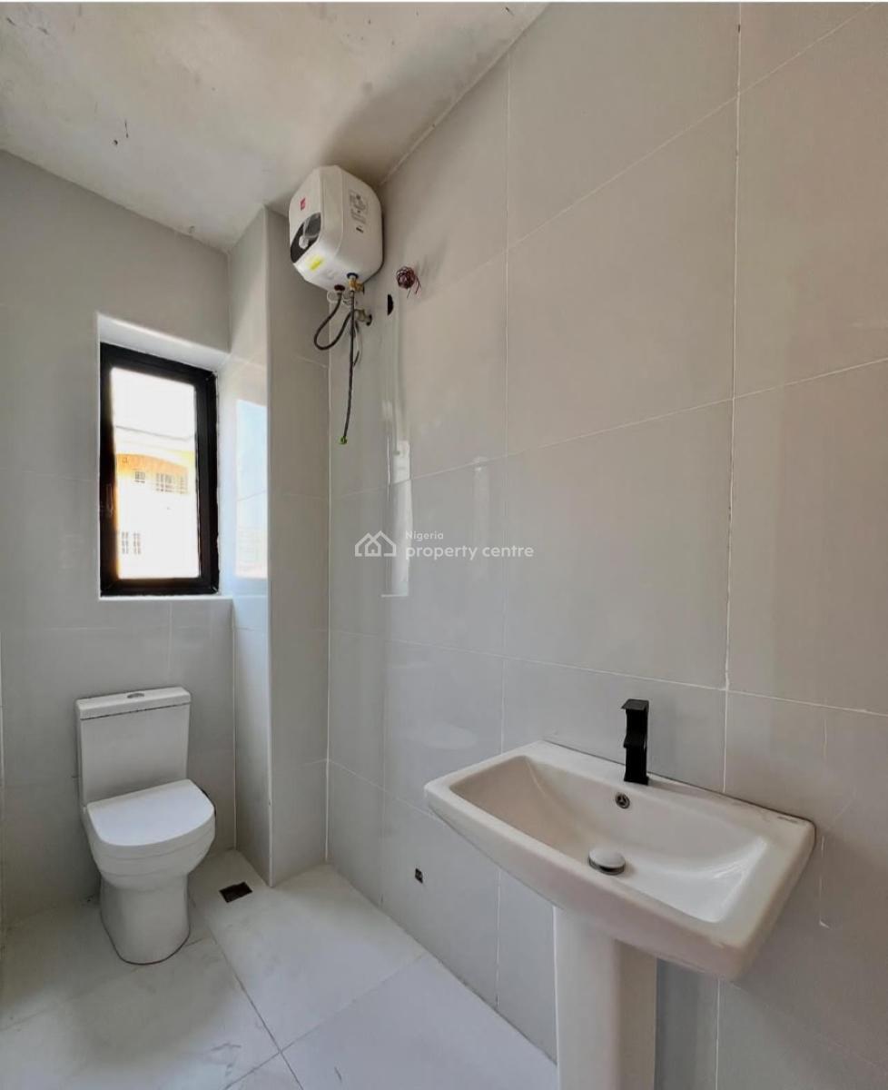 Fully Serviced 2 & 3 Bedroom Apartment, Lekki Phase 1, Lekki Phase 1, Lekki, Lagos, House for Sale