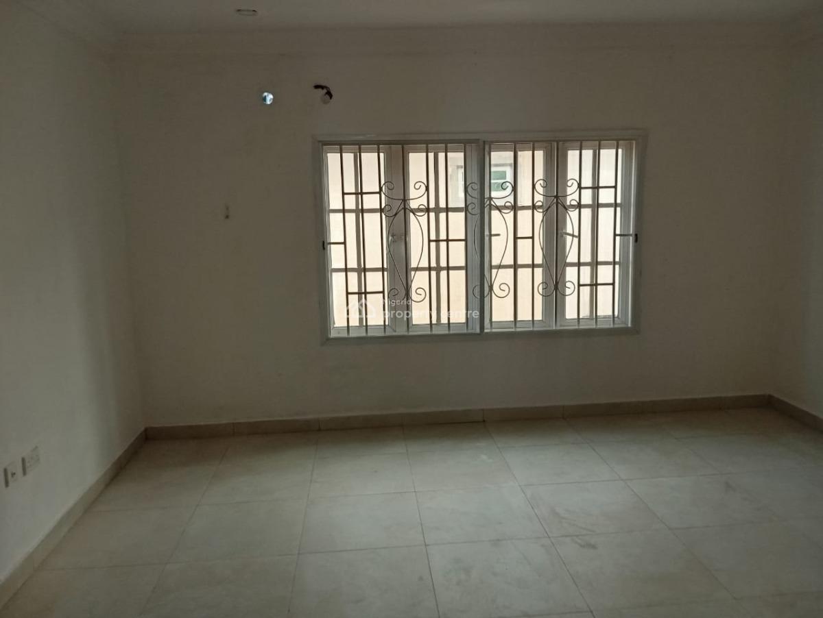 Refurbished 3 Bedroom Terrace, Lekki Gardens Scheme 3, Ajah, Lagos, Terraced Duplex for Sale