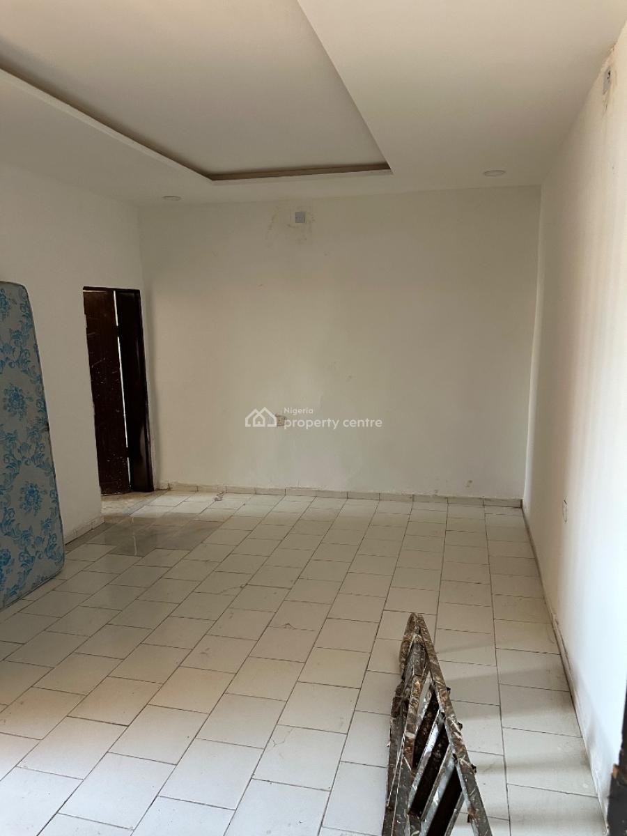 a Standard One Bedroom Apartment in a Very Good Location, Close to Starview Hotel 4th Avenue, Gwarinpa, Abuja, Mini Flat (room and Parlour) for Rent