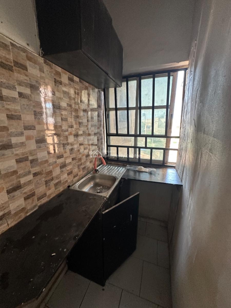 a Standard One Bedroom Apartment in a Very Good Location, Close to Starview Hotel 4th Avenue, Gwarinpa, Abuja, Mini Flat (room and Parlour) for Rent