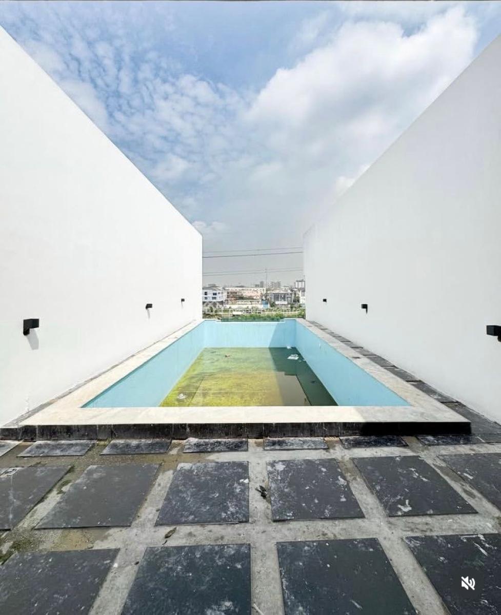 Spacious and Luxury  with B Q and Excellent Facilities, Lekki Phase 1, Lekki, Lagos, Flat / Apartment for Rent