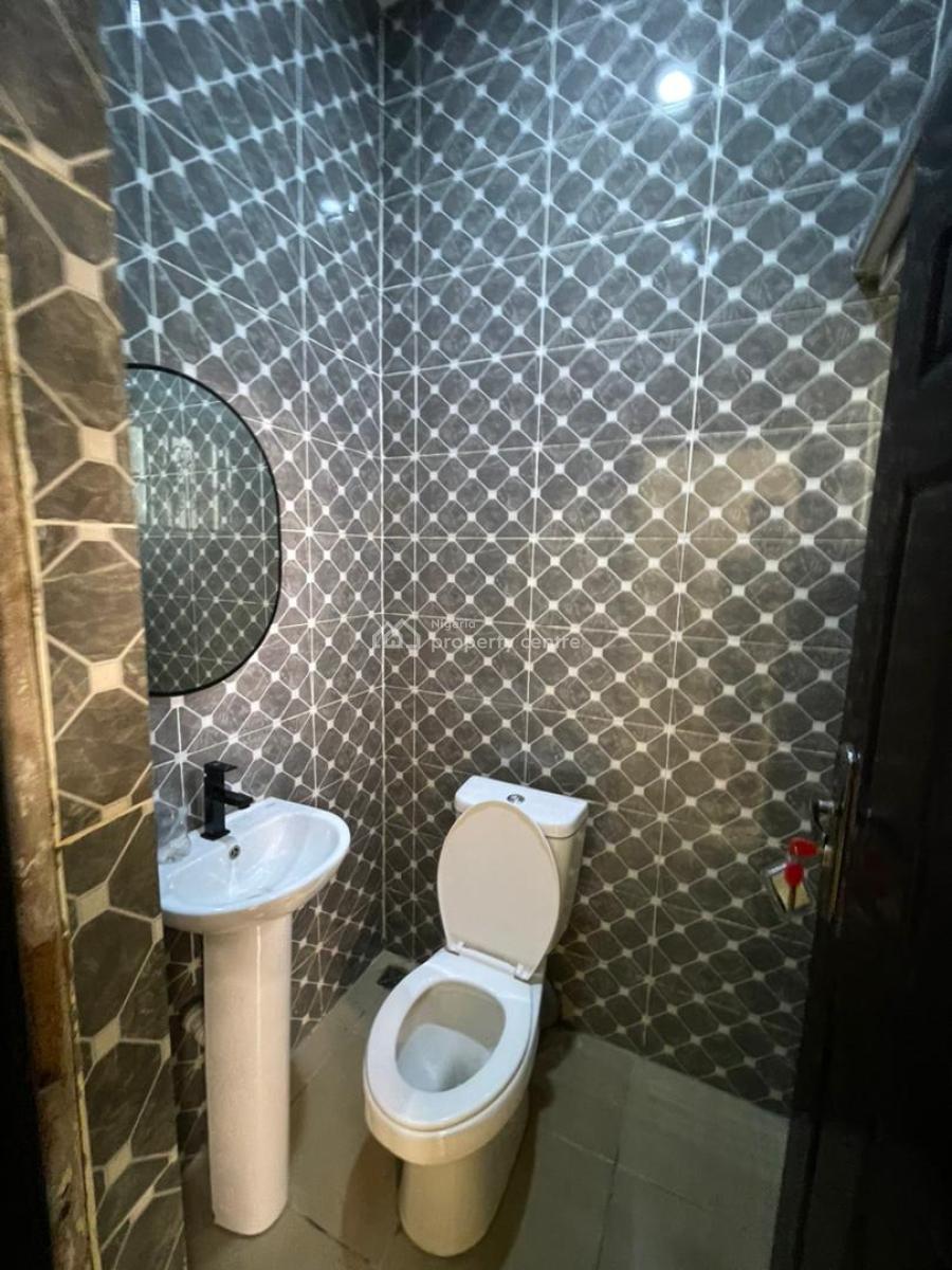 Luxury and Furnished 2 Bedrooms Apartment, Jahi, Abuja, Flat / Apartment for Rent
