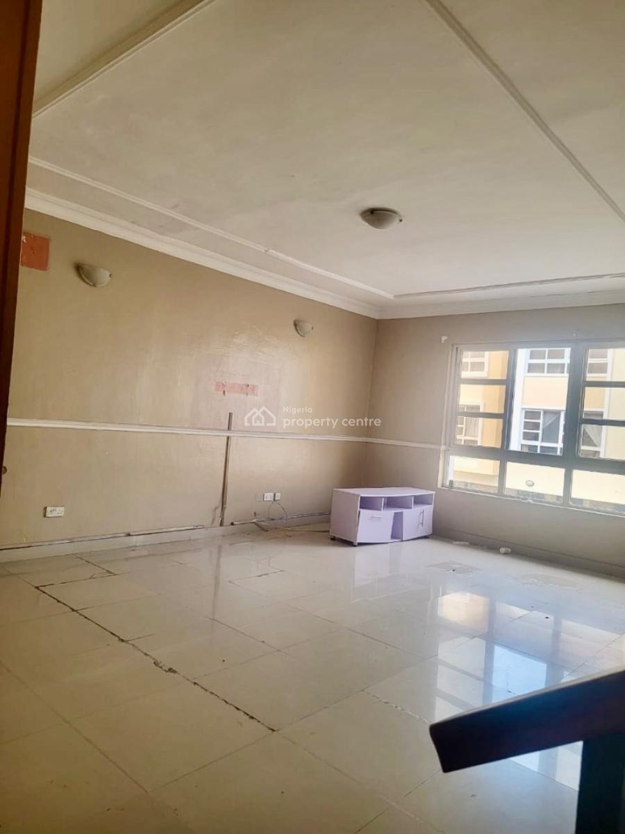 Well Maintained Spacious 5 Bedroom, Chevron Alternative Road, Lekki, Lagos, Terraced Duplex for Rent