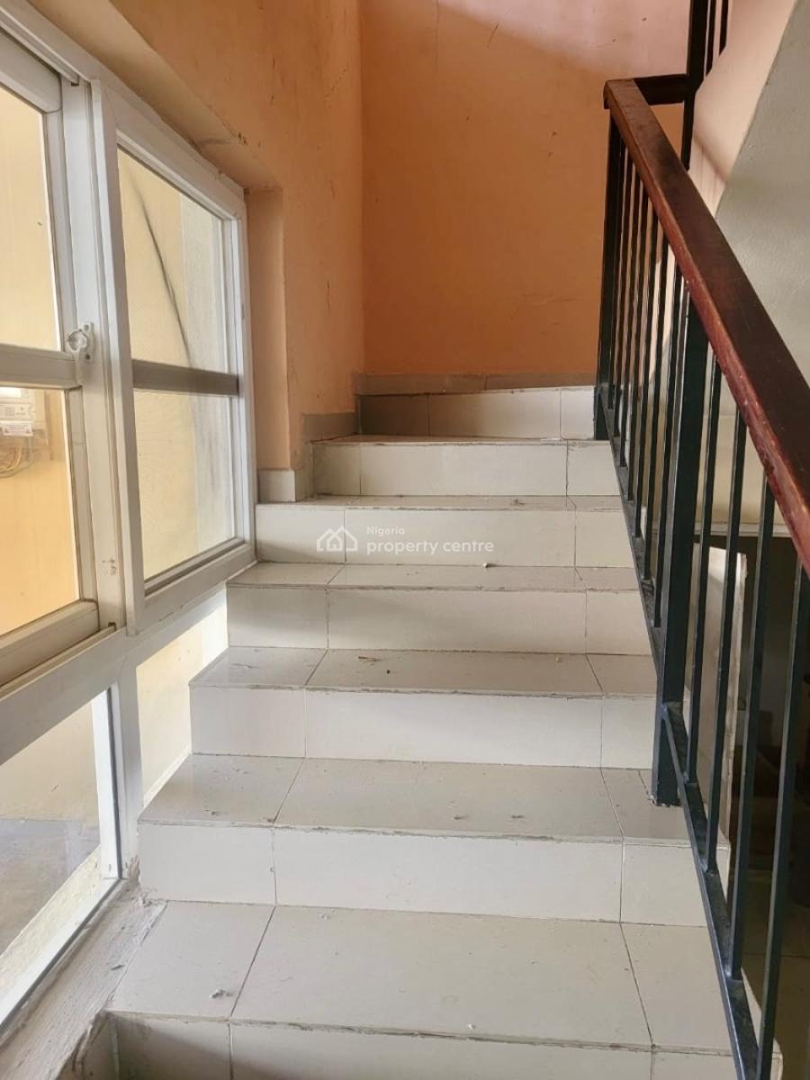 Well Maintained Spacious 5 Bedroom, Chevron Alternative Road, Lekki, Lagos, Terraced Duplex for Rent