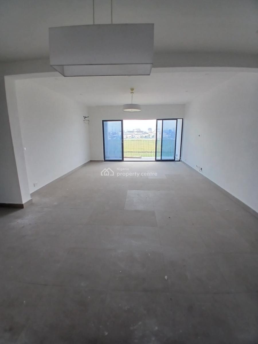 24/7 Serviced 3 Bedroom En-suite Flat with an Enclosed Fitted Kitchen/, Lekki Phase 1, Lekki, Lagos, Flat / Apartment for Rent