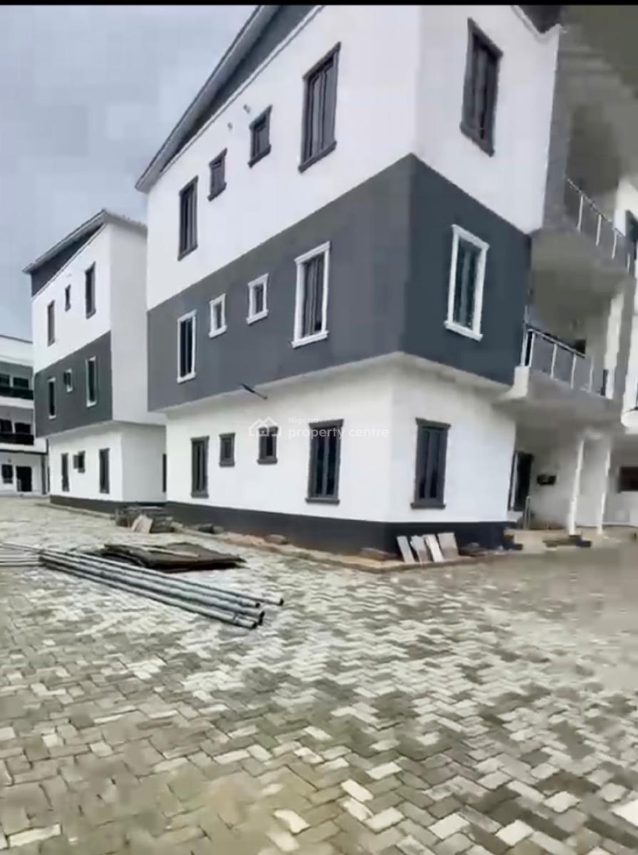 Newly Built Upstairs in Serene Surroundings, Mobil Road, Ilaje, Ajah, Lagos, Flat / Apartment for Rent