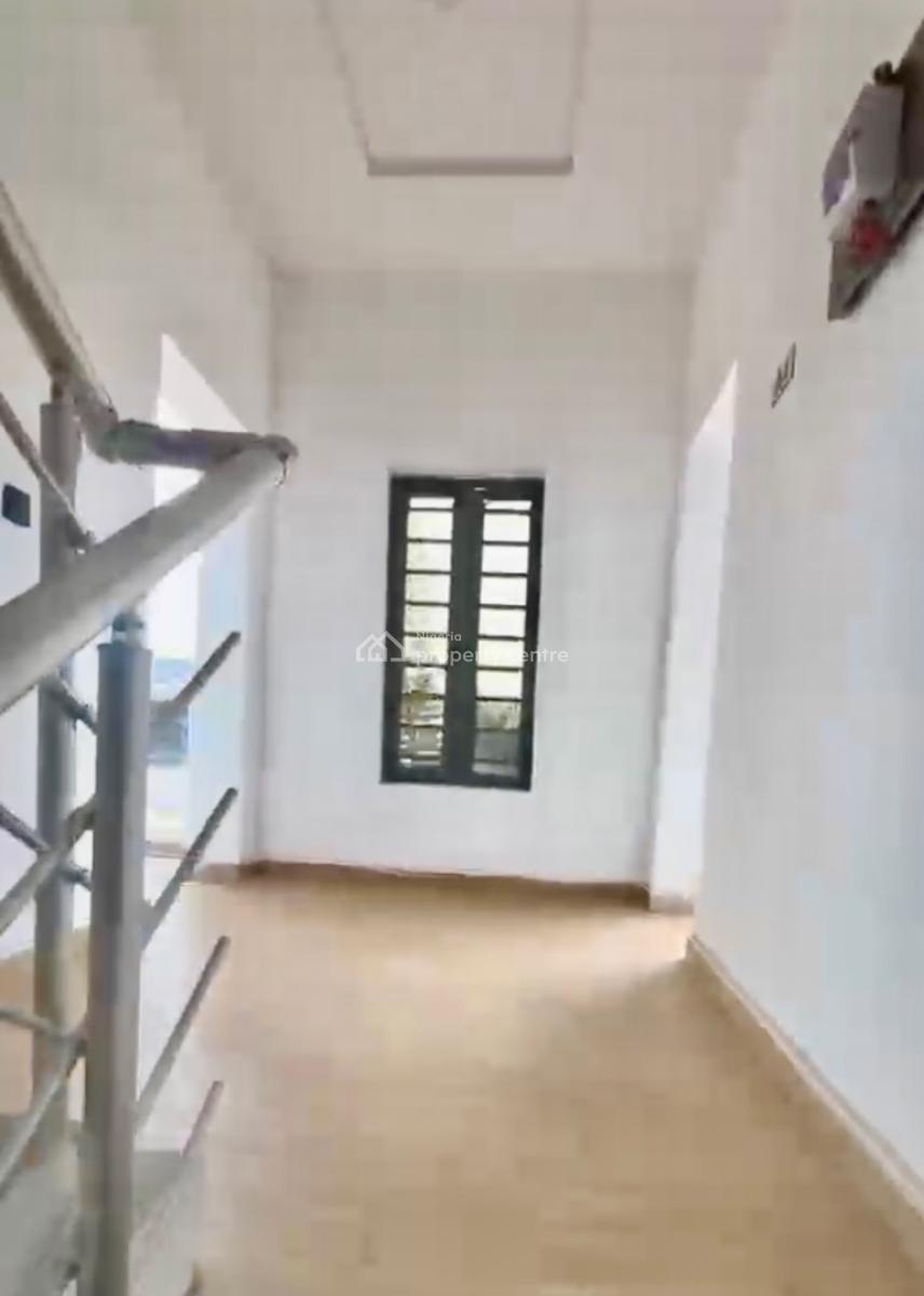 Newly Built Upstairs in Serene Surroundings, Mobil Road, Ilaje, Ajah, Lagos, Flat / Apartment for Rent