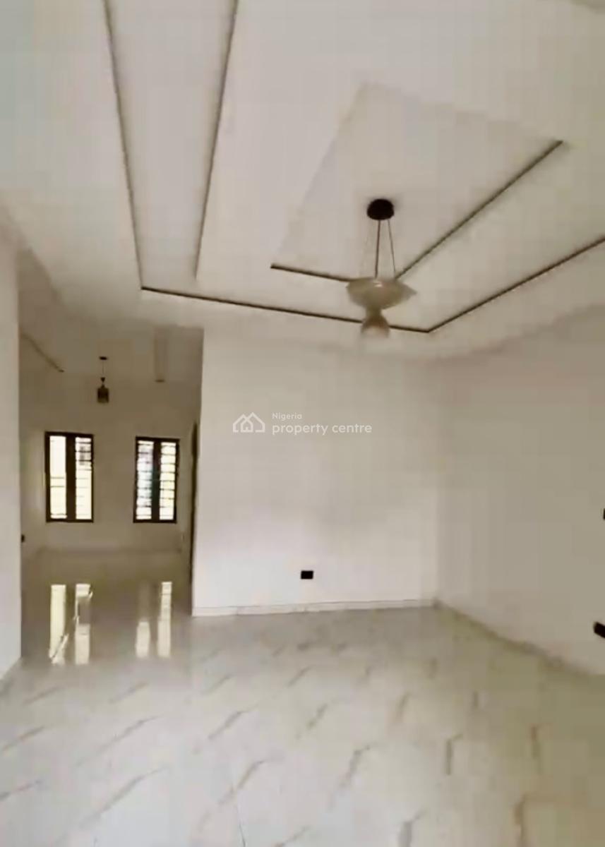 Newly Built Upstairs in Serene Surroundings, Mobil Road, Ilaje, Ajah, Lagos, Flat / Apartment for Rent