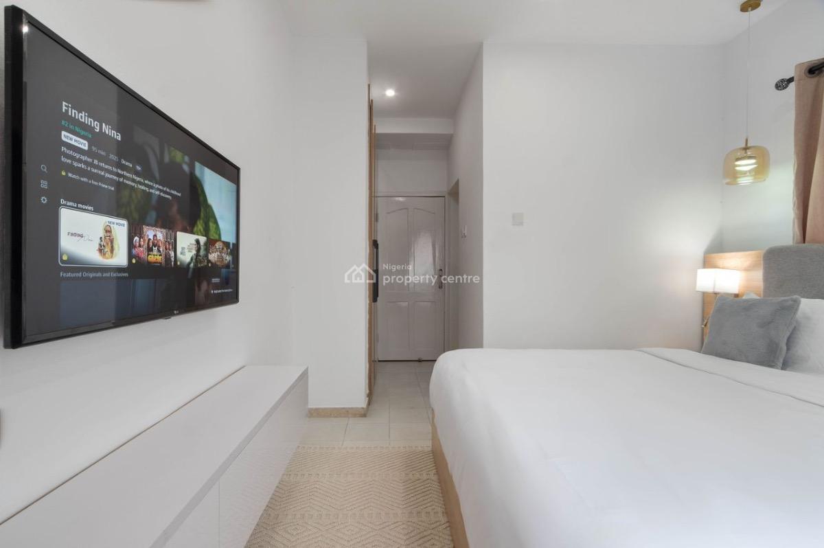 Beautifully Furnished 4-bedroom Waterfront Apartment with Bq, Lekki Phase 1, Lekki, Lagos, Flat / Apartment for Rent