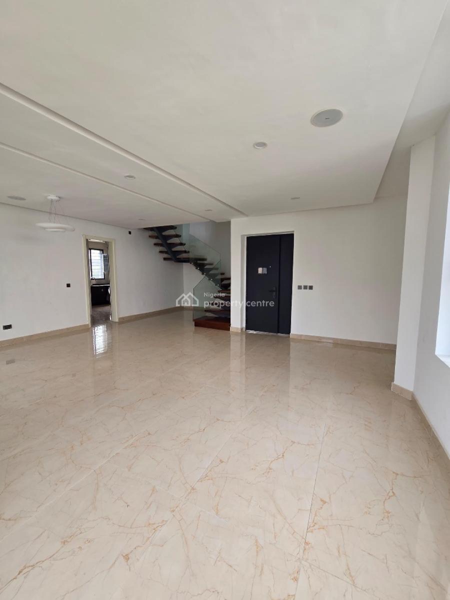 Beautiful 4 Bedroom Maisonette with Boys Quarters in a Secured Estate, Lekki Phase 1, Lekki, Lagos, Flat / Apartment for Sale