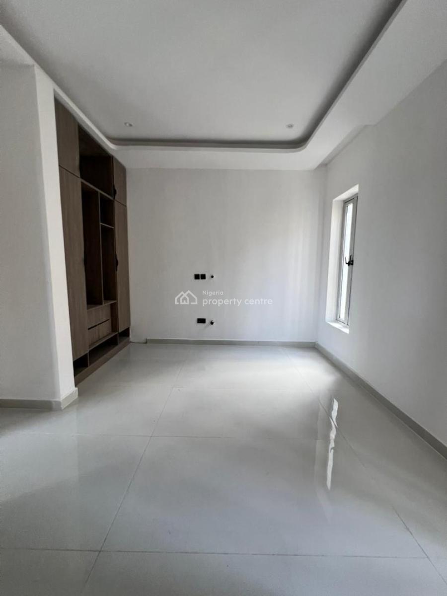 Exclusive 2 Bedroom Apartment with Pool, Gym & Elevator, Lekki Phase 1, Lekki, Lagos, Flat / Apartment for Sale