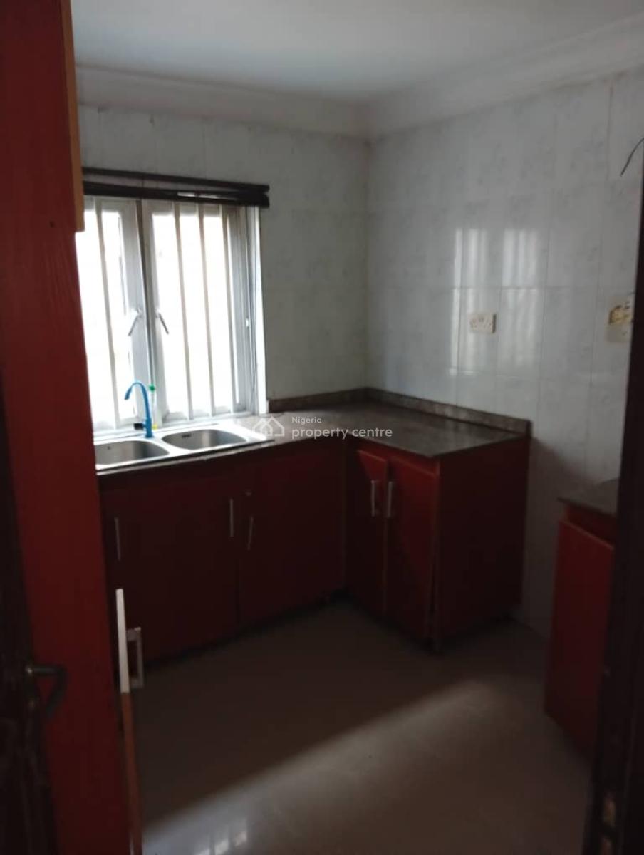 3 Bedroom Apartment (first Floor), Magodo Phase 1, Gra Phase 1, Magodo, Lagos, Flat / Apartment for Rent