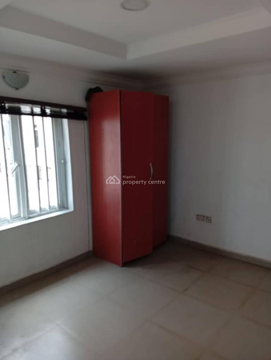 3 Bedroom Apartment (first Floor), Magodo Phase 1, Gra Phase 1, Magodo, Lagos, Flat / Apartment for Rent