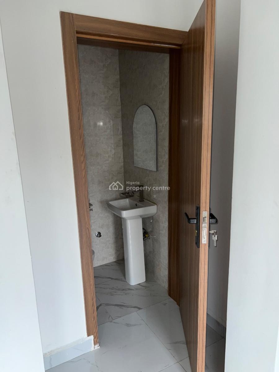 2 Bedroom Apartment with a Bq, Ikeja Gra, Ikeja Gra, Ikeja, Lagos, Flat / Apartment for Rent