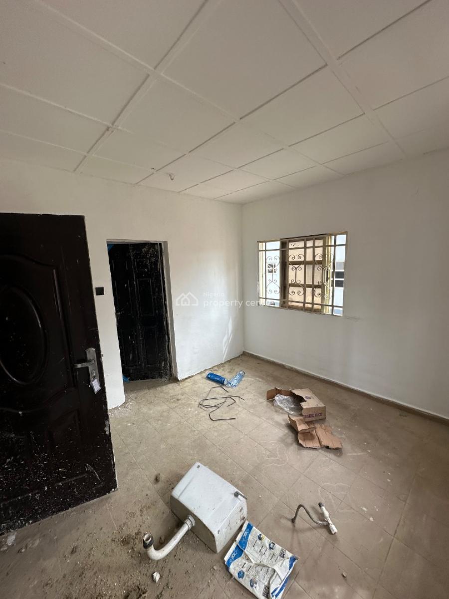 Newly Renovated One Bedroom Apartment in a Decent Neighborhood, 6th Avenue Off 69 Road, Gwarinpa, Abuja, Mini Flat (room and Parlour) for Rent