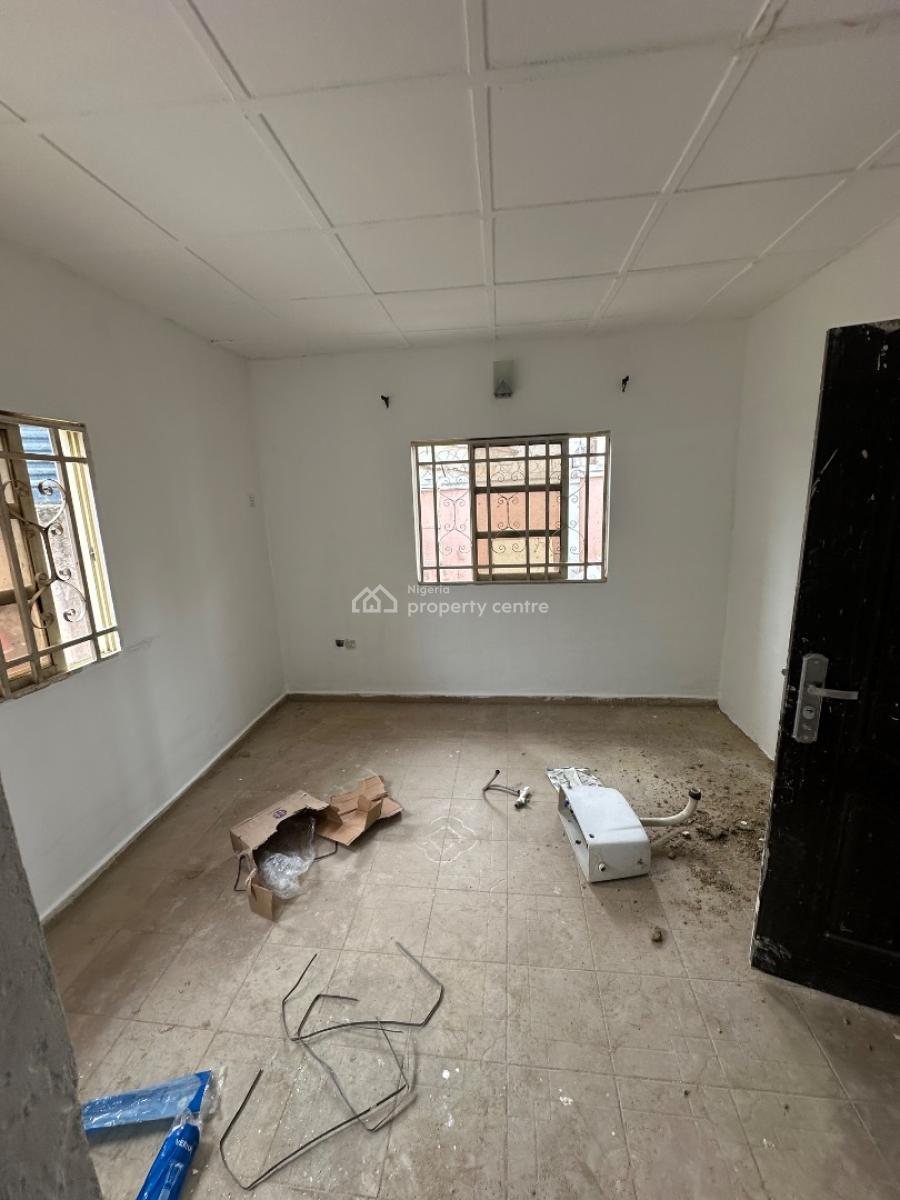 Newly Renovated One Bedroom Apartment in a Decent Neighborhood, 6th Avenue Off 69 Road, Gwarinpa, Abuja, Mini Flat (room and Parlour) for Rent