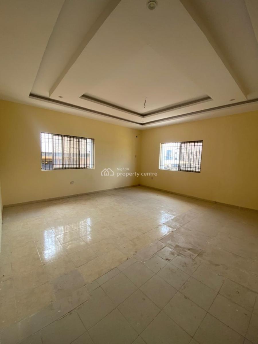 Spacious 2 Bedroom Apartment Apartment Upstairs, New Road/chevron, Lekki, Lagos, Flat / Apartment for Rent