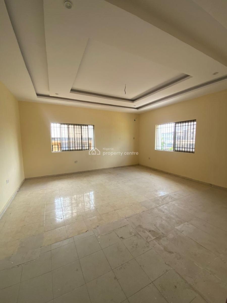 Spacious 2 Bedroom Apartment Apartment Upstairs, New Road/chevron, Lekki, Lagos, Flat / Apartment for Rent