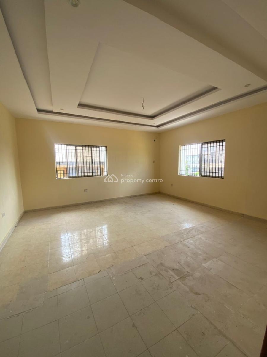 Spacious 2 Bedroom Apartment Apartment Upstairs, New Road/chevron, Lekki, Lagos, Flat / Apartment for Rent