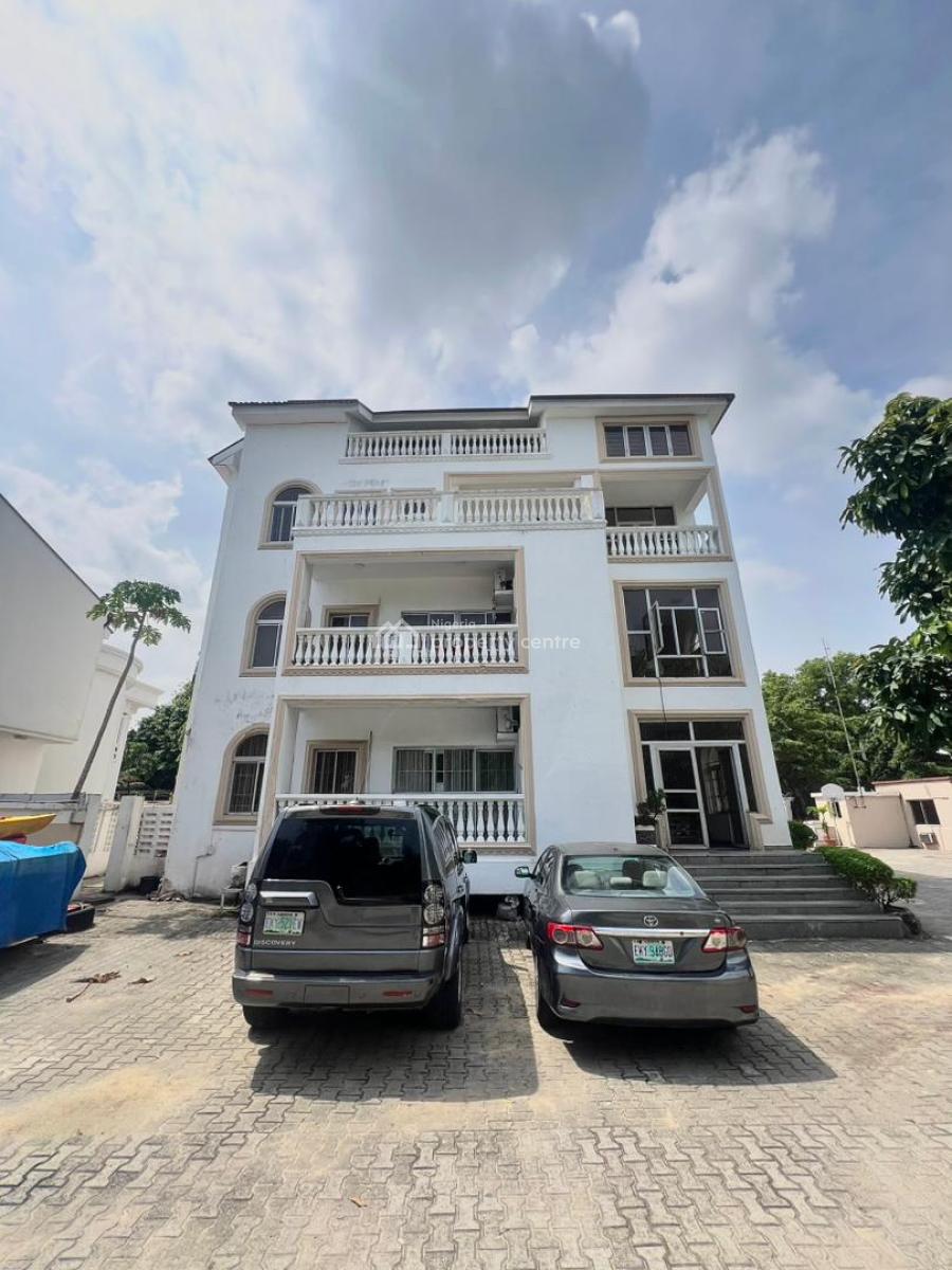 3  Bedroom Apartment with Bq & Swimming Pool, Lekki Phase 1, Lekki, Lagos, Flat / Apartment for Rent