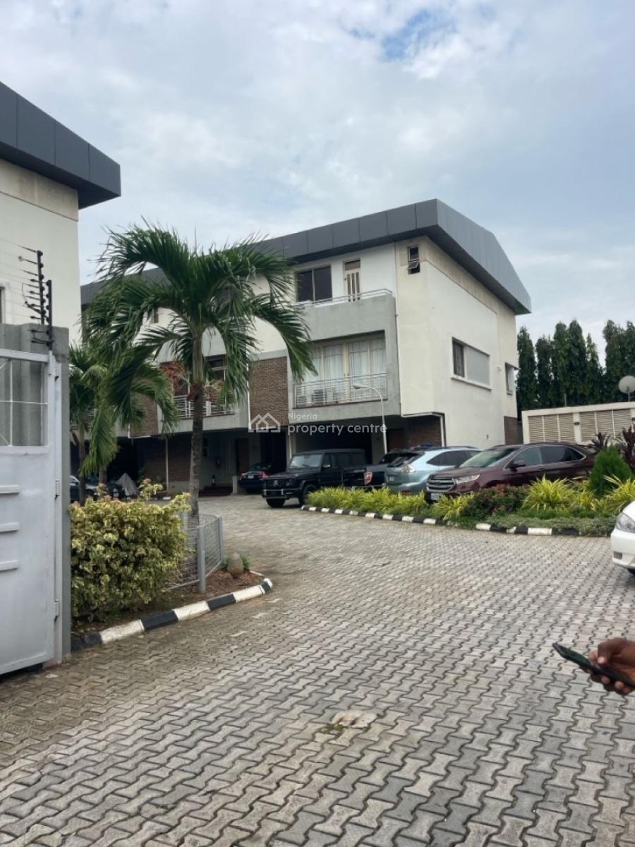 4-bedroom Luxury Terrace on 3-level with a Garage, Banana Island, Ikoyi, Lagos, Terraced Duplex for Rent