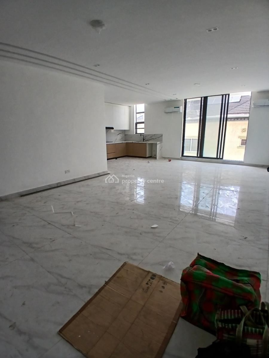 Newly Built and Serviced with 24/7 Power Supply 3 Bedroom En-suite Pen, Lekki Phase 1, Lekki, Lagos, Flat / Apartment for Rent