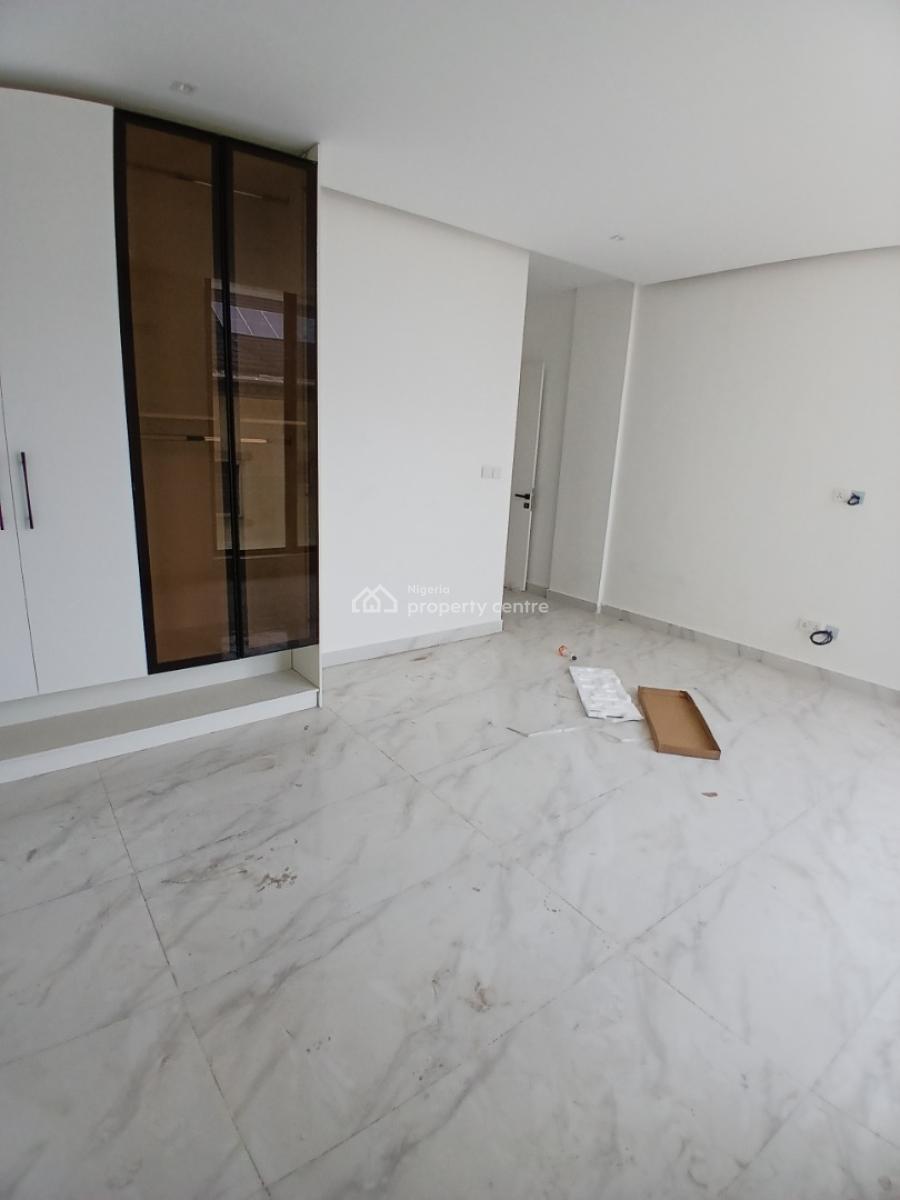 Newly Built and Serviced with 24/7 Power Supply 3 Bedroom En-suite Pen, Lekki Phase 1, Lekki, Lagos, Flat / Apartment for Rent