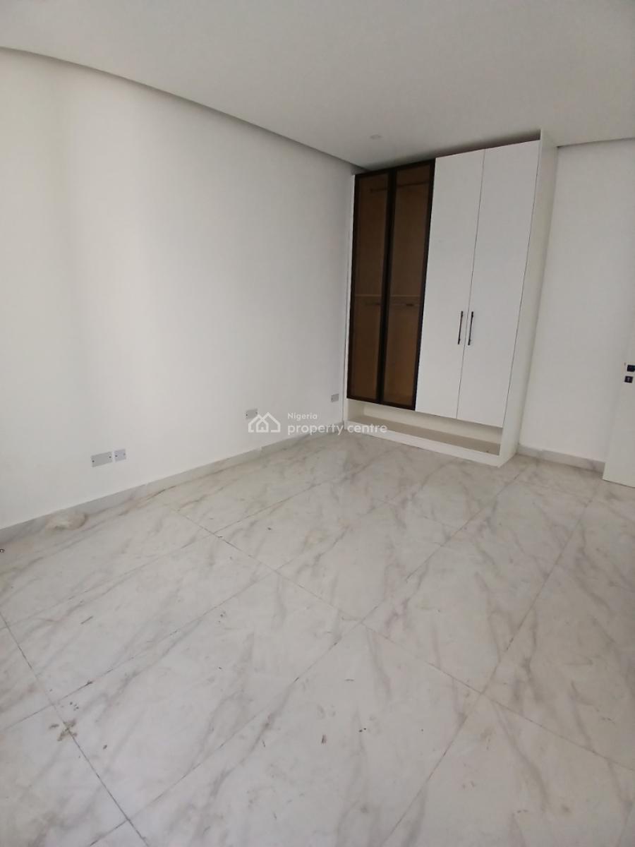Newly Built and Serviced with 24/7 Power Supply 3 Bedroom En-suite Pen, Lekki Phase 1, Lekki, Lagos, Flat / Apartment for Rent
