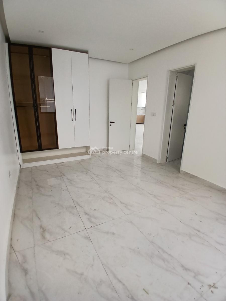 Newly Built and Serviced with 24/7 Power Supply 3 Bedroom En-suite Pen, Lekki Phase 1, Lekki, Lagos, Flat / Apartment for Rent