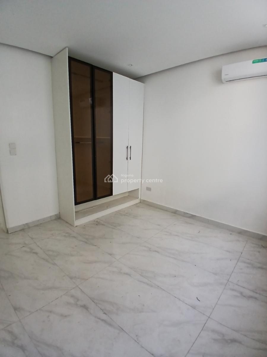 Newly Built and Serviced with 24/7 Power Supply 3 Bedroom En-suite Pen, Lekki Phase 1, Lekki, Lagos, Flat / Apartment for Rent