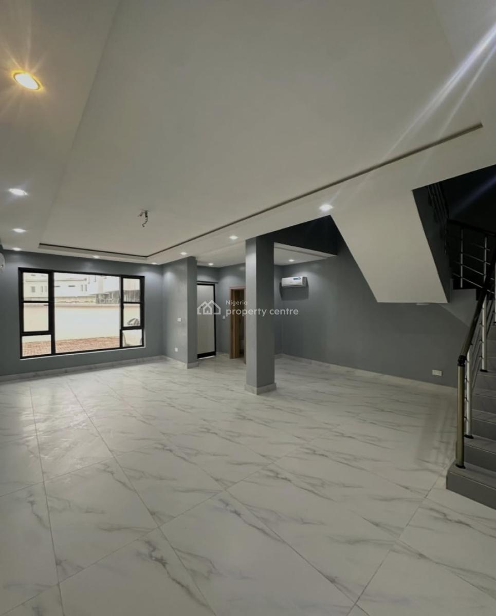 Serviced with 24/7 Power Supply Newly Built 4 Bedroom En-suite Townhou, Lekki Phase 1, Lekki, Lagos, Terraced Duplex for Rent
