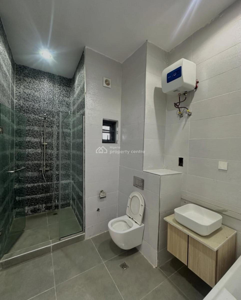 Serviced with 24/7 Power Supply Newly Built 4 Bedroom En-suite Townhou, Lekki Phase 1, Lekki, Lagos, Terraced Duplex for Rent