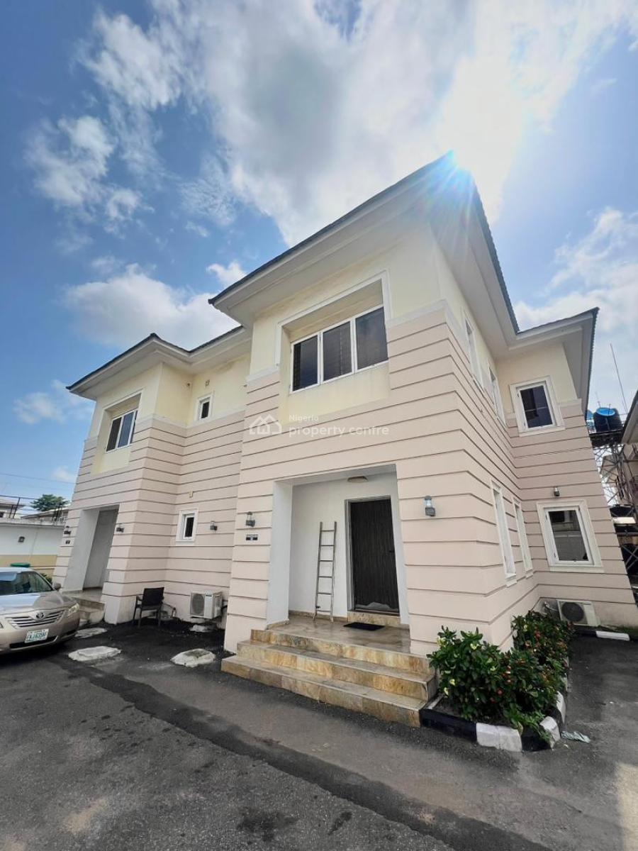 Beautiful 4 Bedroom Semi-detached House with 2 Room Bq, Lekki Phase 1, Lekki, Lagos, Semi-detached Duplex for Rent