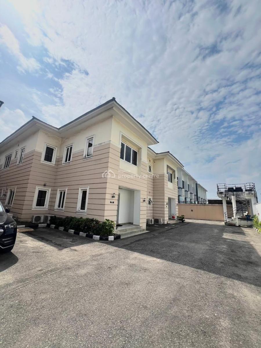 Beautiful 4 Bedroom Semi-detached House with 2 Room Bq, Lekki Phase 1, Lekki, Lagos, Semi-detached Duplex for Rent