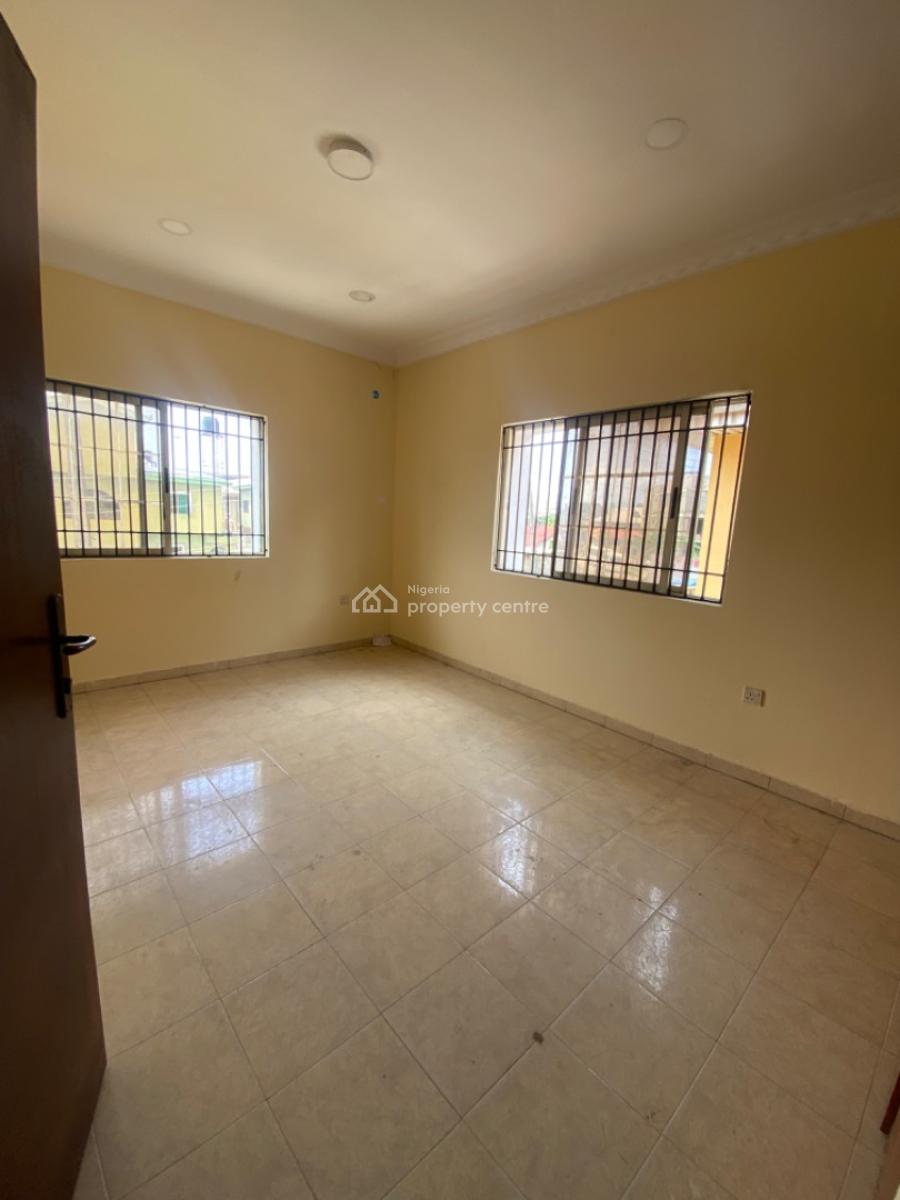 Spacious 2 Bedroom Apartment, New Road/chevron, Lekki, Lagos, Flat / Apartment for Rent