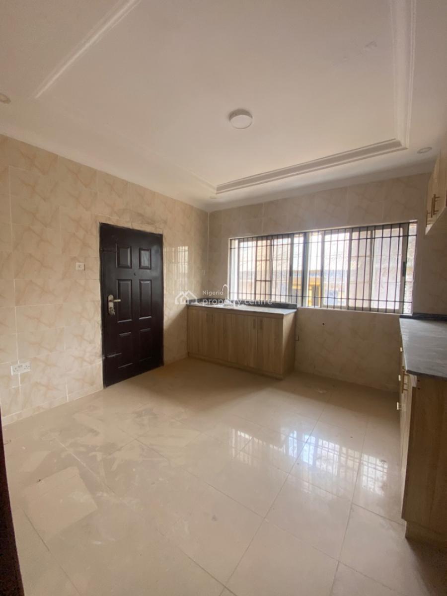 Spacious 2 Bedroom Apartment, New Road/chevron, Lekki, Lagos, Flat / Apartment for Rent