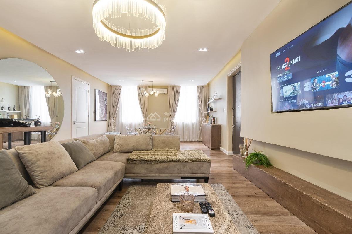 2 Bedroom Apartment with Ps5, Swimming Pool,air Hockey, 24/7 Security, Lekki Phase 1, Lekki, Lagos, Flat / Apartment Short Let