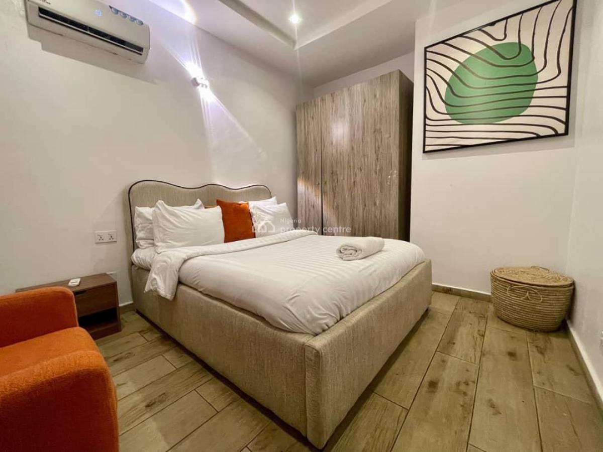 1 Bedroom Apartment with Ps5, Swimming Pool,air Hockey, 24/7 Security, Lekki Phase 1, Lekki, Lagos, Flat / Apartment Short Let